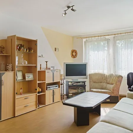 Alluring Bungalow In With Terrace Hébergement de vacances