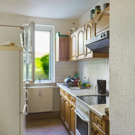 Hébergement de vacances Alluring Bungalow In With Terrace *